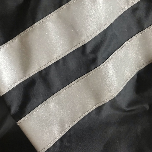 Black windbreaker - Picture 3 of 3